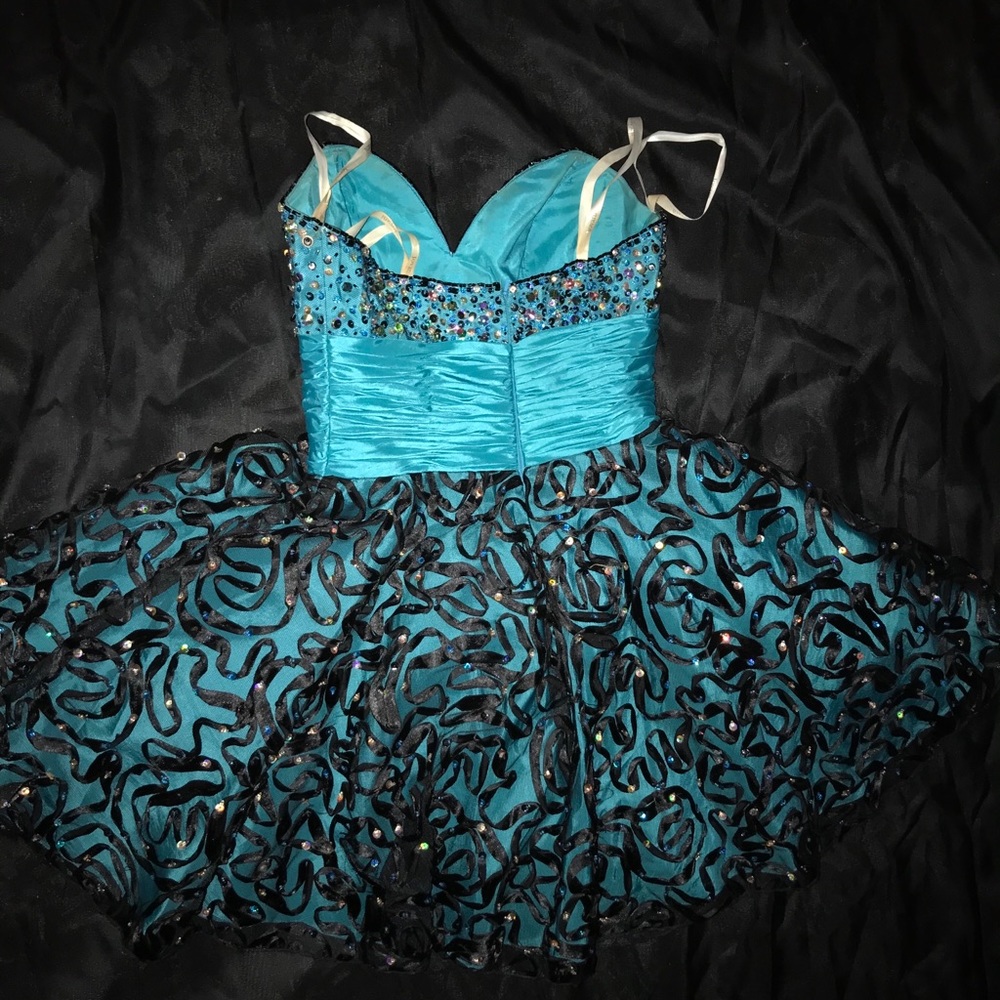 Prom Dress - Picture 3 of 3